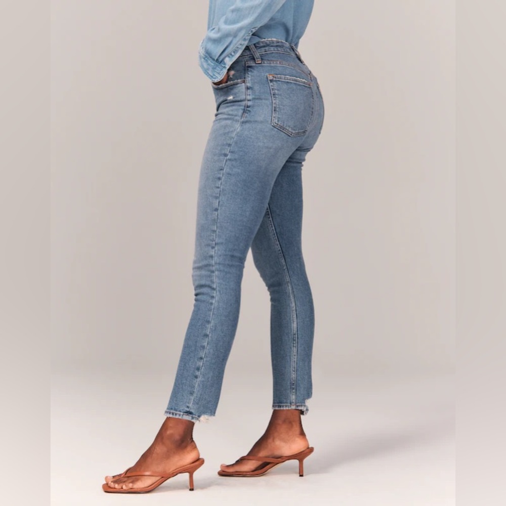 NEW Abercrombie & Fitch The Skinny High Rise - 26/2 Regular - Picture 3 of 12